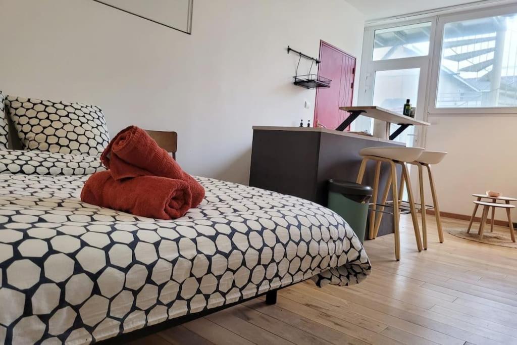 Le Zen - Appartement Avec Terrasse Vertou Bagian luar foto